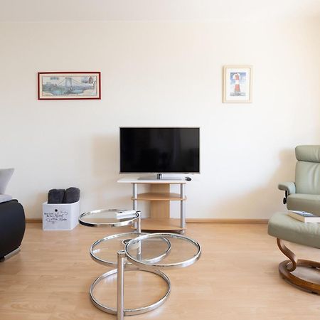 Gemuetliche Ferienwohnung Mit Meerblick Direkt Am Hafen Wilhelmshaven Luaran gambar