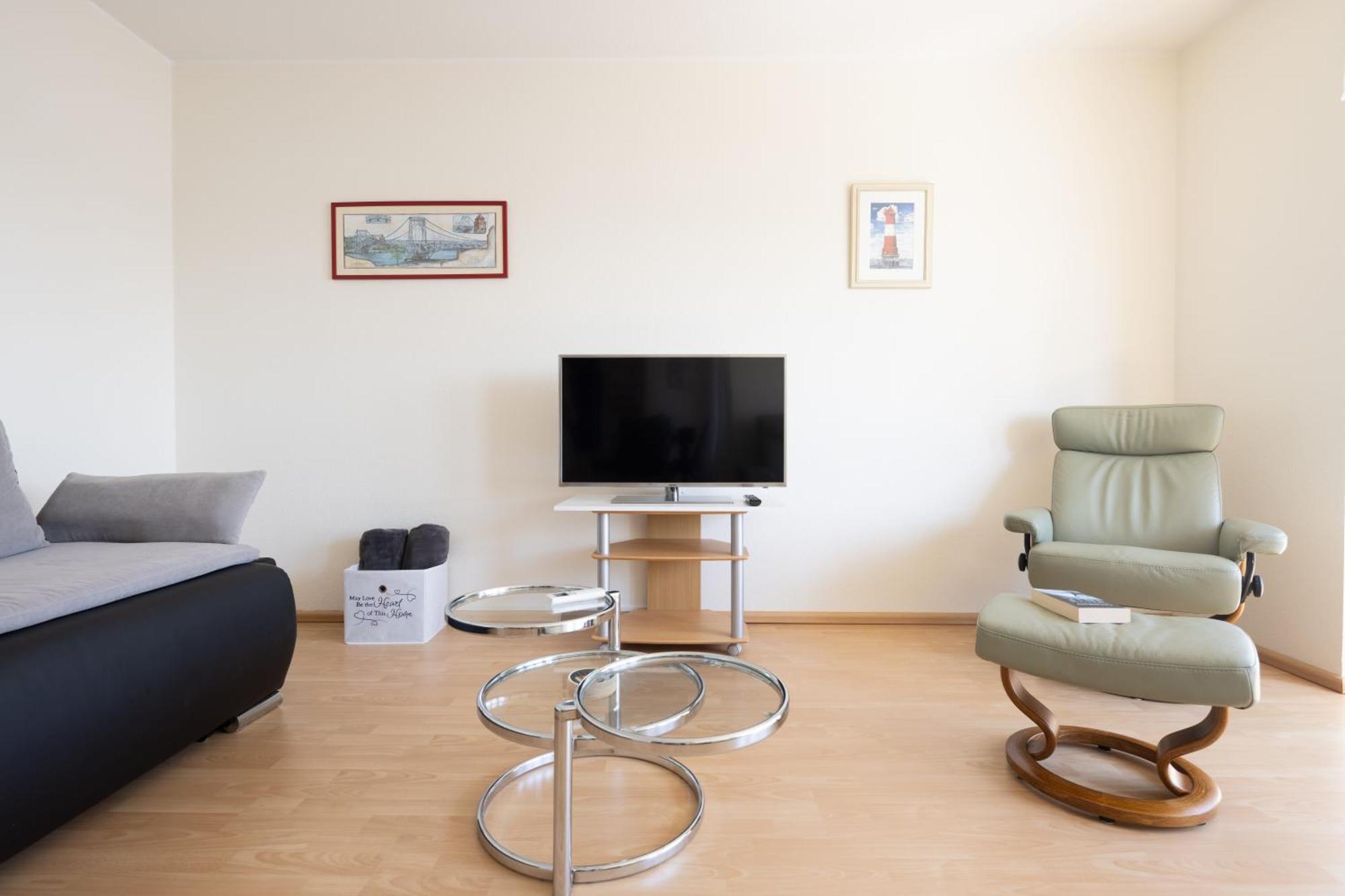 Gemuetliche Ferienwohnung Mit Meerblick Direkt Am Hafen Wilhelmshaven Luaran gambar