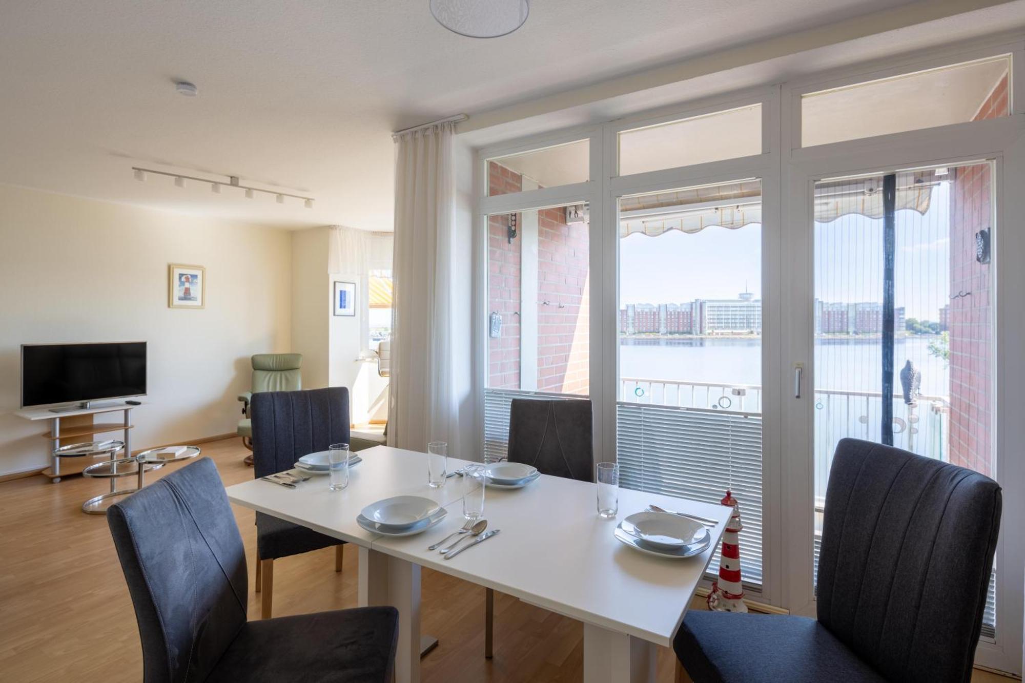 Gemuetliche Ferienwohnung Mit Meerblick Direkt Am Hafen Wilhelmshaven Luaran gambar